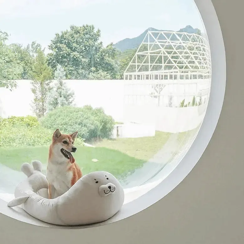 Comfortable Seal Pet Bed – A Must-Have for Pet Lovers